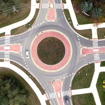 A birds eye view of the single-lane Nixon/Green/Dhu Varren Roundabout.