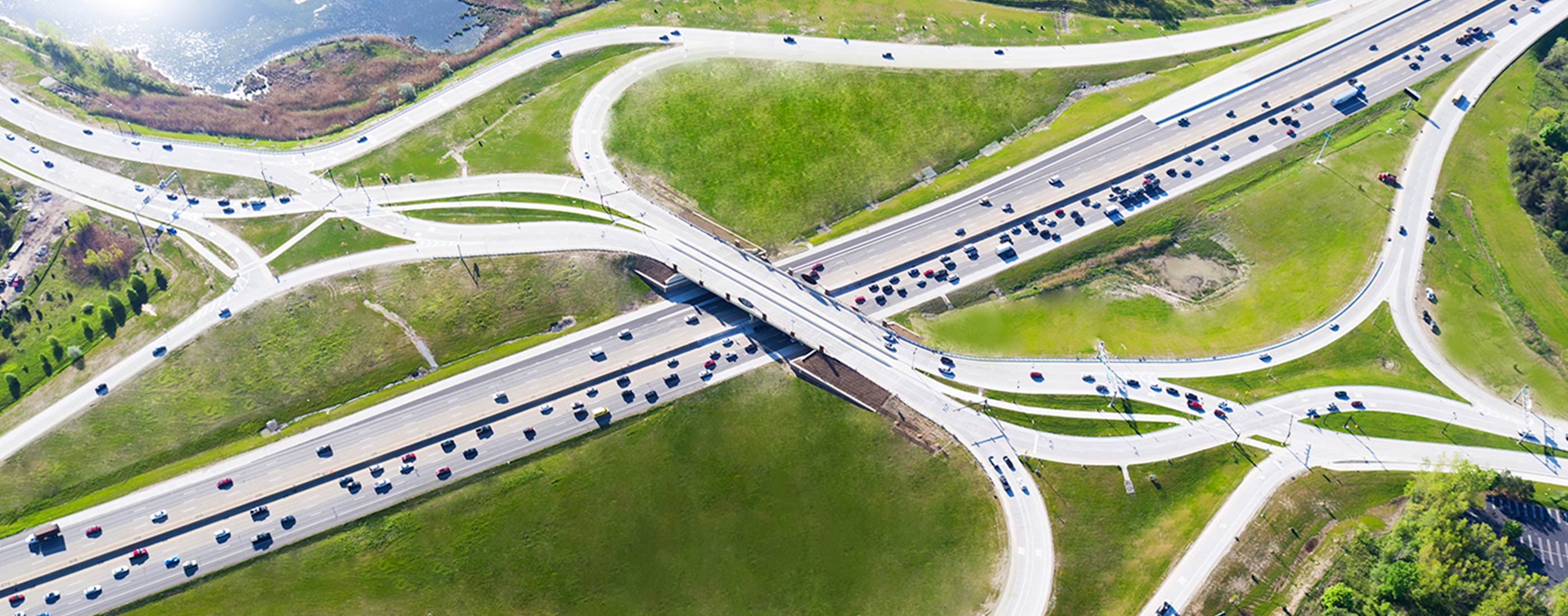 The Diverging Diamond Interchange located at Auburn Hills, MI’s I-75 and University Drive improves traffic flow and safety.