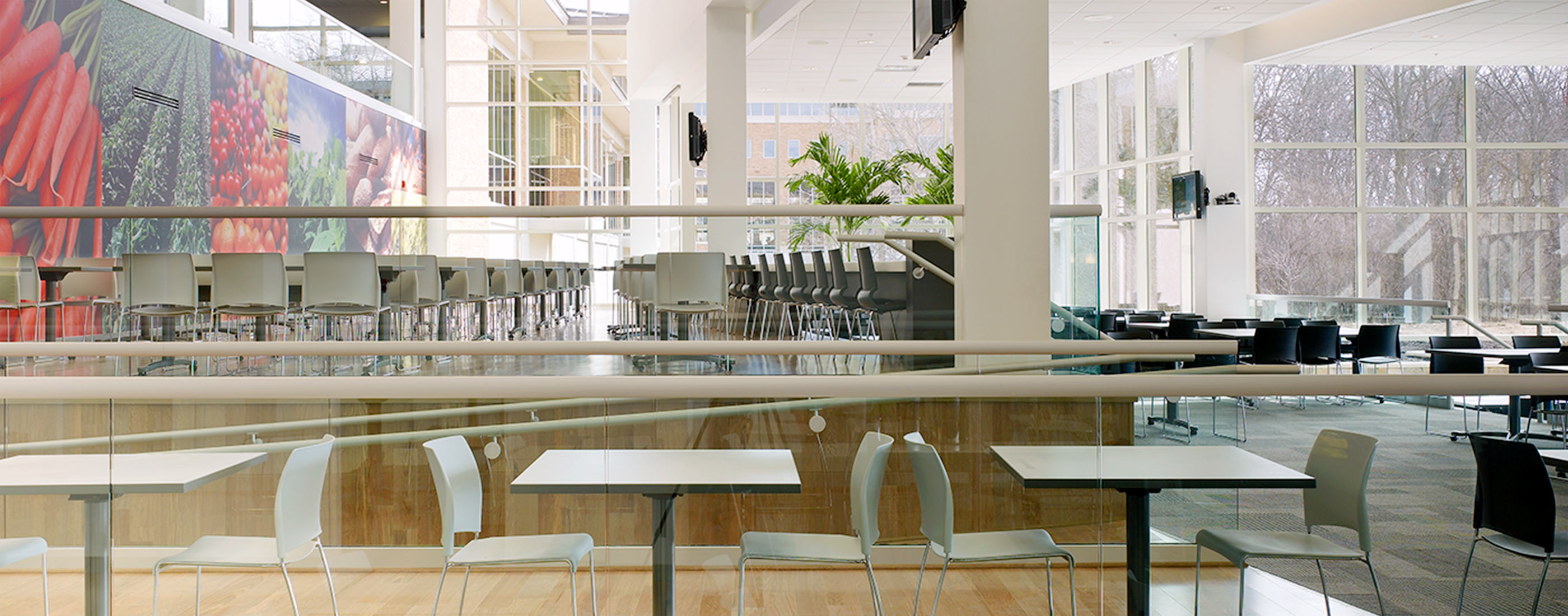 The bright, airy and open cafeteria at Cardinal Health’s headquarters, helps engage employees and enhance the corporate culture.