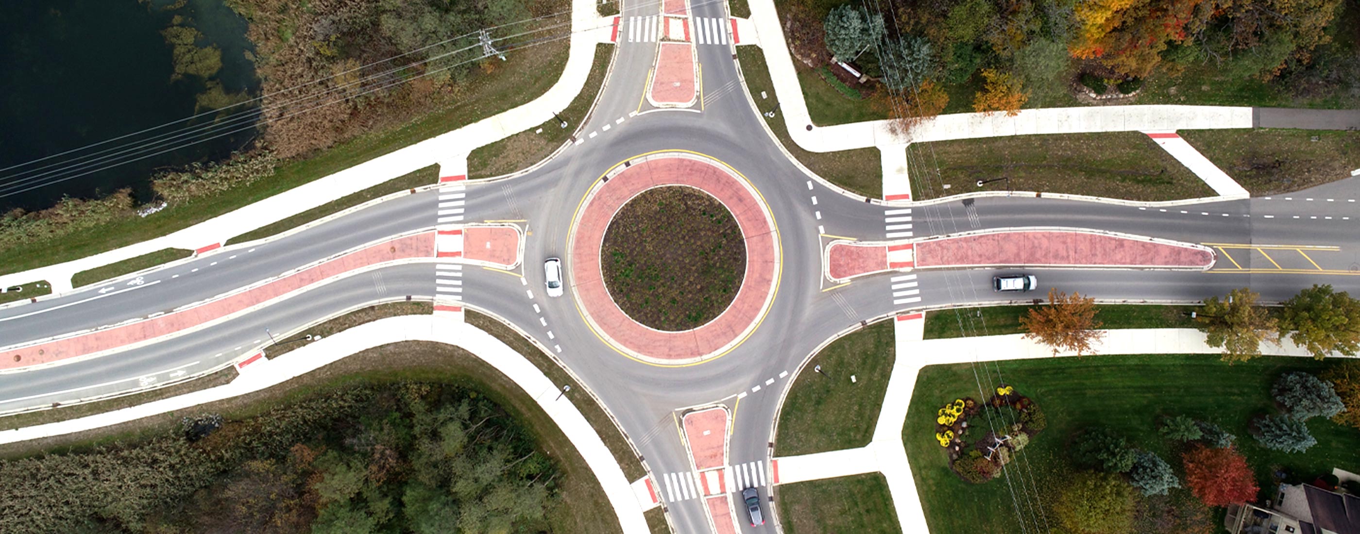 A birds eye view of the single-lane Nixon/Green/Dhu Varren Roundabout.