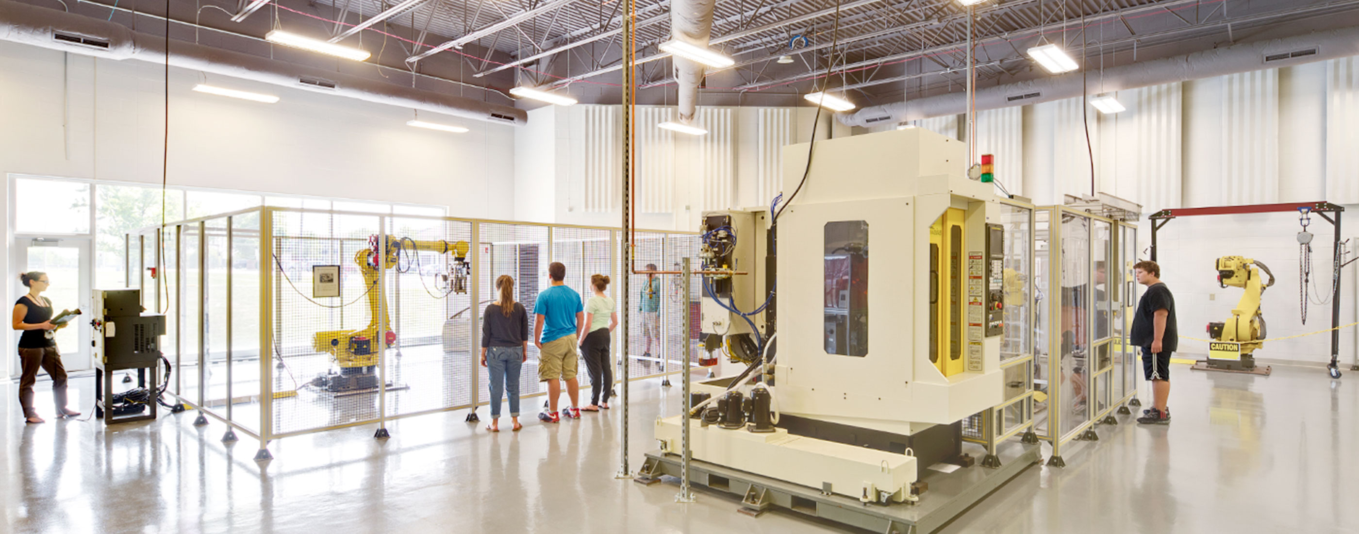 Hands-on problem solving and student collaboration takes place in the lab of Marysville STEM Early College High School.