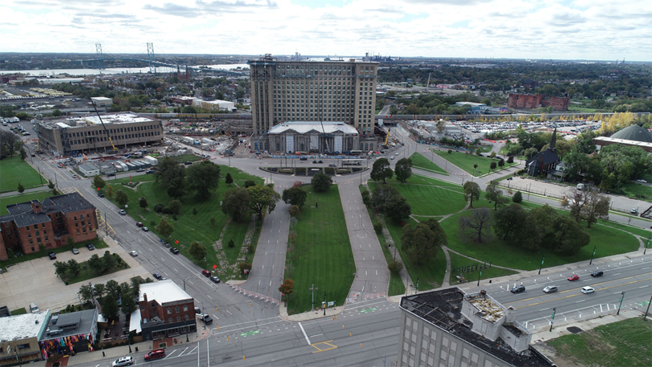Aerial of Roosevelt Park before improvements with Michigan Central Station in the background