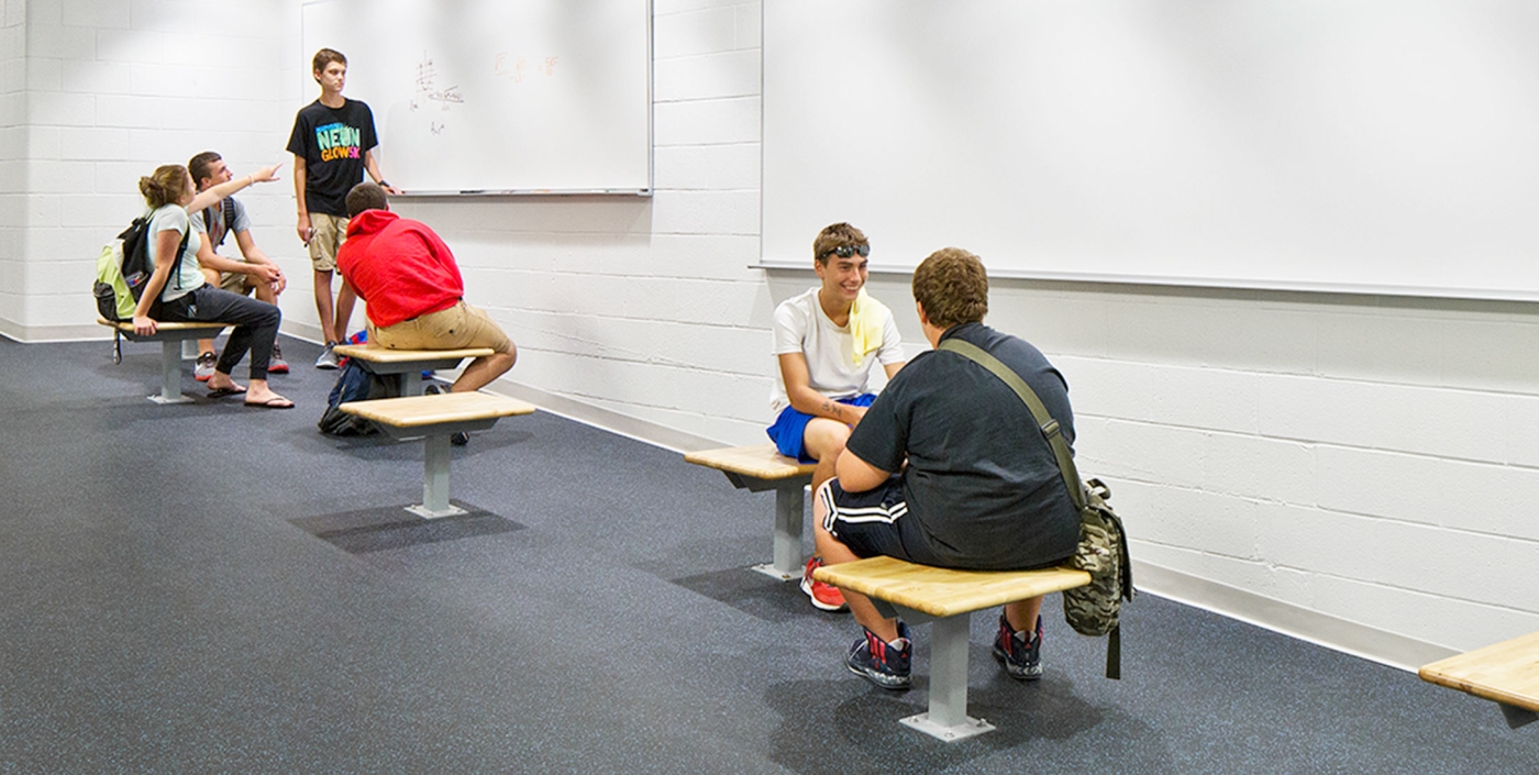 Students in Marysville’s STEM High School, designed by OHM Advisors, collaborate on learning projects in shared spaces.