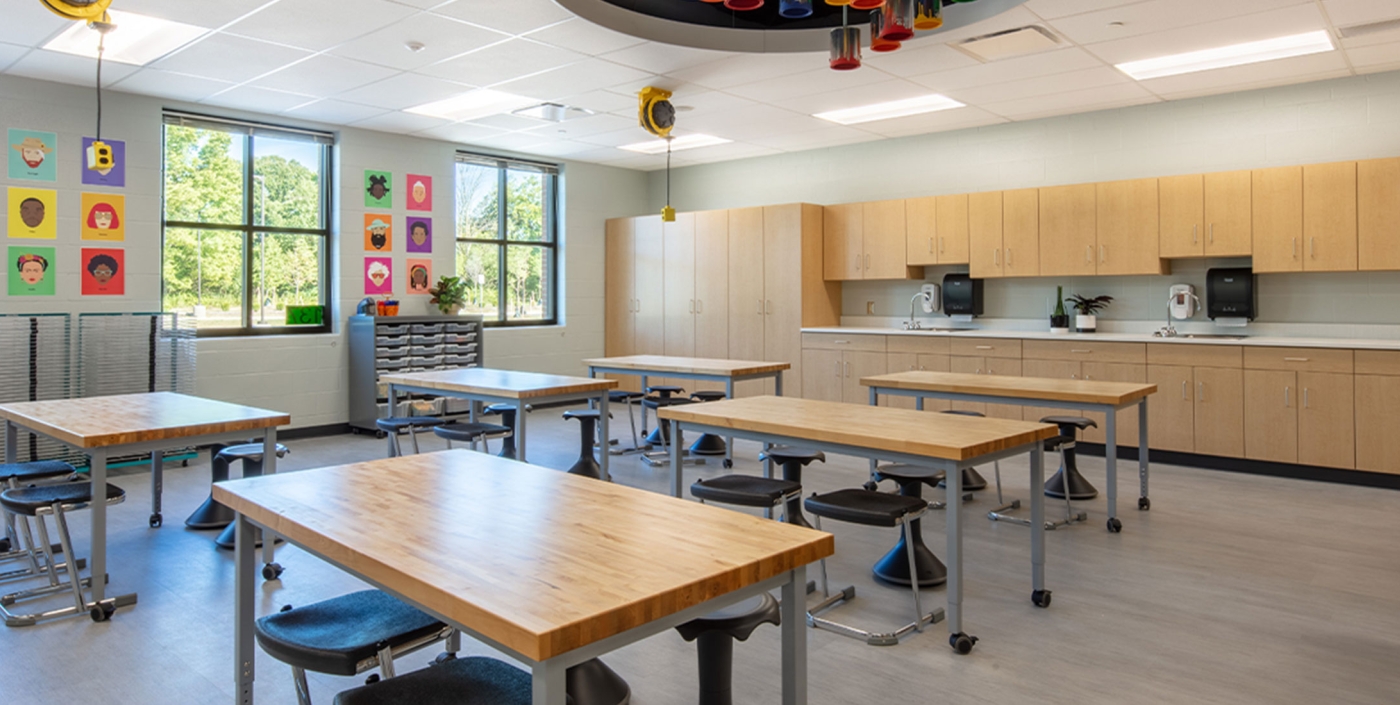 Dublin City Schools, Hopewell Elementary School art room