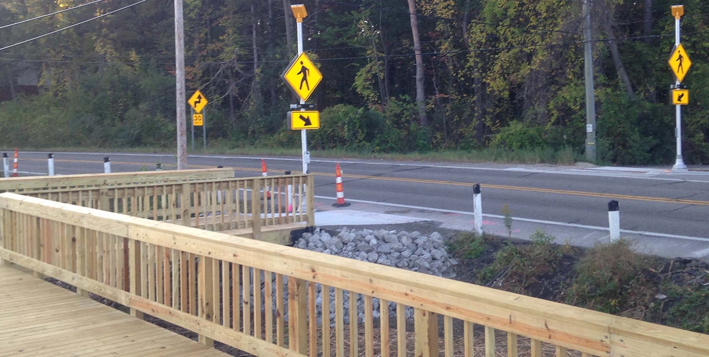 Clarkston Road Regional Pathway boardwalk at road